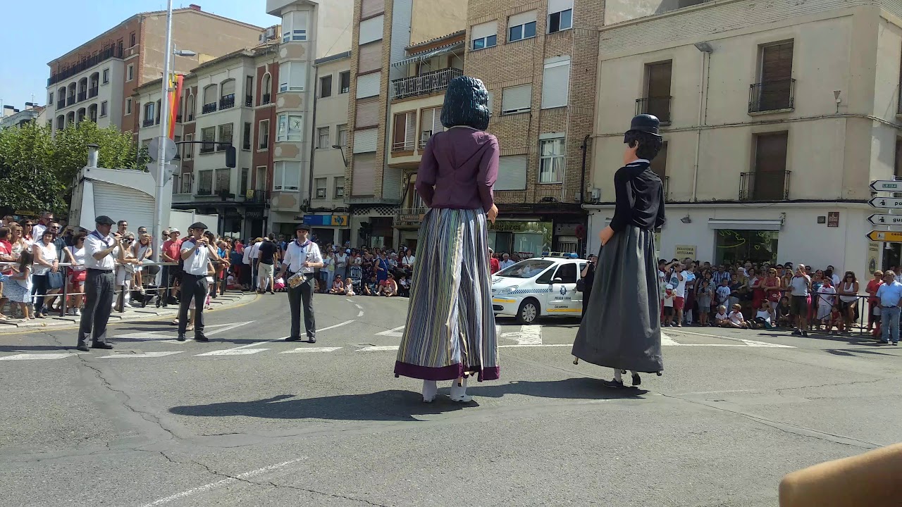 Gigantes de Javier Bozal vals en Calahorra 2019