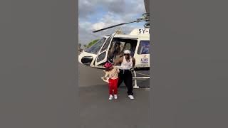UTACHEKA...!! mtoto wa Diamond Platnumz #Tiffah aogopa Helcopter 🙌