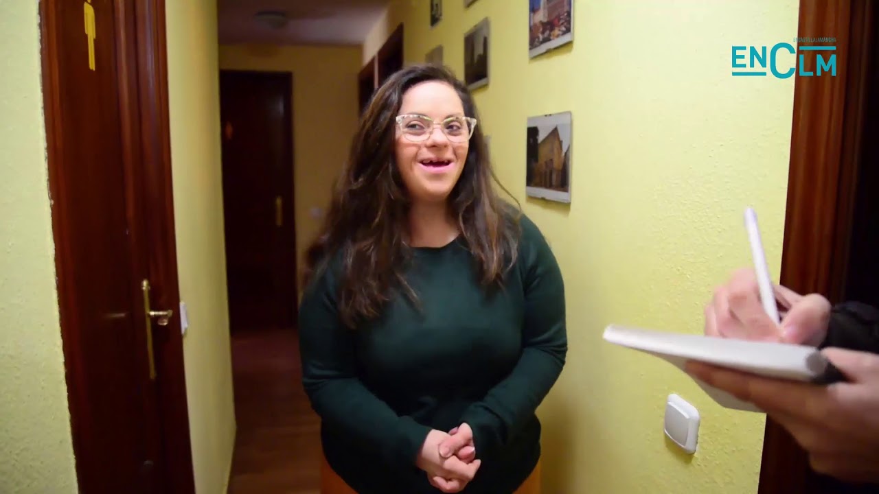 Verónica vive en un piso tutelado de Down Toledo