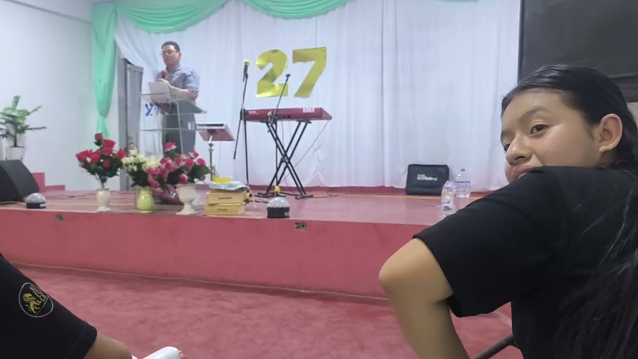 Pastor Samuel  predicando en el aniversario de la Igles. Evangélica Asambleas de Dios de Bellavista,