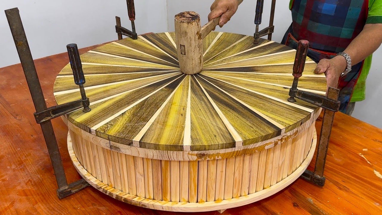 Make A Excellency Round Tea Table From A Ugly Log With Beautiful Curves - Wood Recycling Project