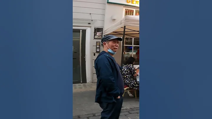 American tourist surprises Chinese grandpa with flawless Mandarin
