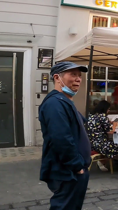 American tourist surprises Chinese grandpa with flawless Mandarin