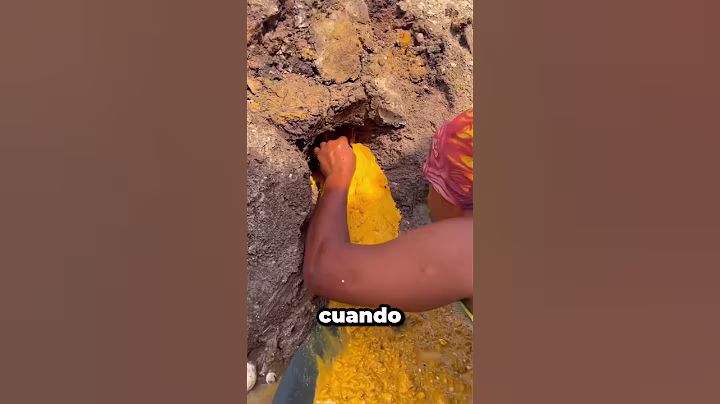 Pensó Que Era Solo Lodo… Pero Encontró Una Fortuna En El Río 😳