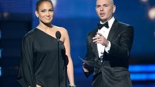 Grammys 2013 - Jennifer Lopez And Pitbul Present Best Pop Performance.