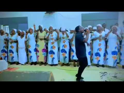 Choir Siloam guturuka mugatenga ikoze amateka norvege ikarama