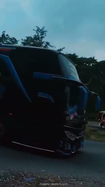 Story'wa Bus Pariwisata Azkha Wijaya AZKHADINA