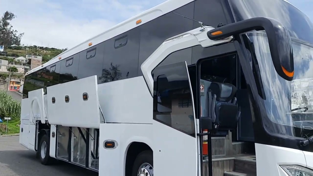 Hino RM de carrocerías Pillapa | Nuevo modelo de bus en motor posterior