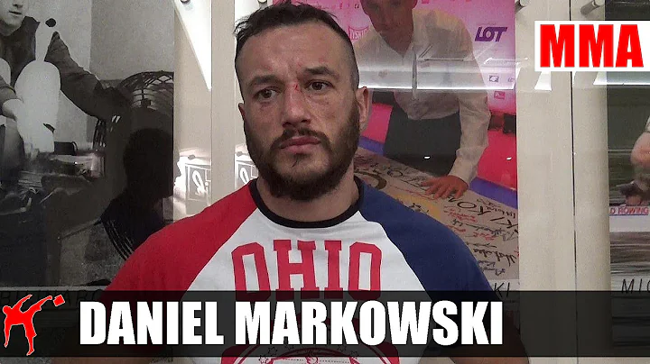 Daniel Markowski po wygranej na XCage 8 z Pawem Tr...