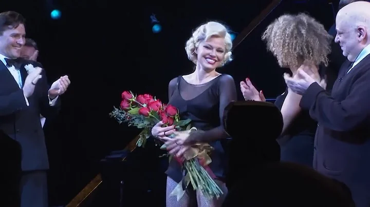 Pam Andersons Opening Night Triumph in Broadways C...