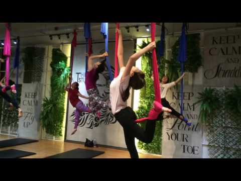 Video: Cara Menghilangkan Depresi Dan Kelelahan Dengan Fly Yoga