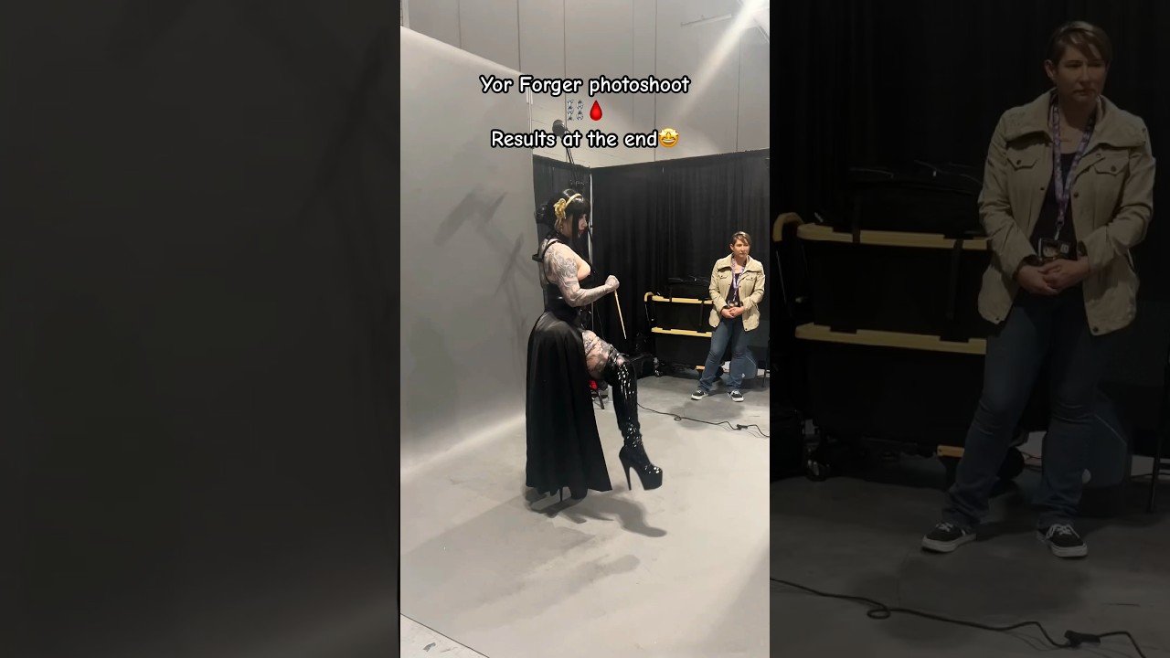 Do you like seeing behind the scenes??🖤 #おすすめ #yorforger #spyxfamily #cosplay #shortscreator