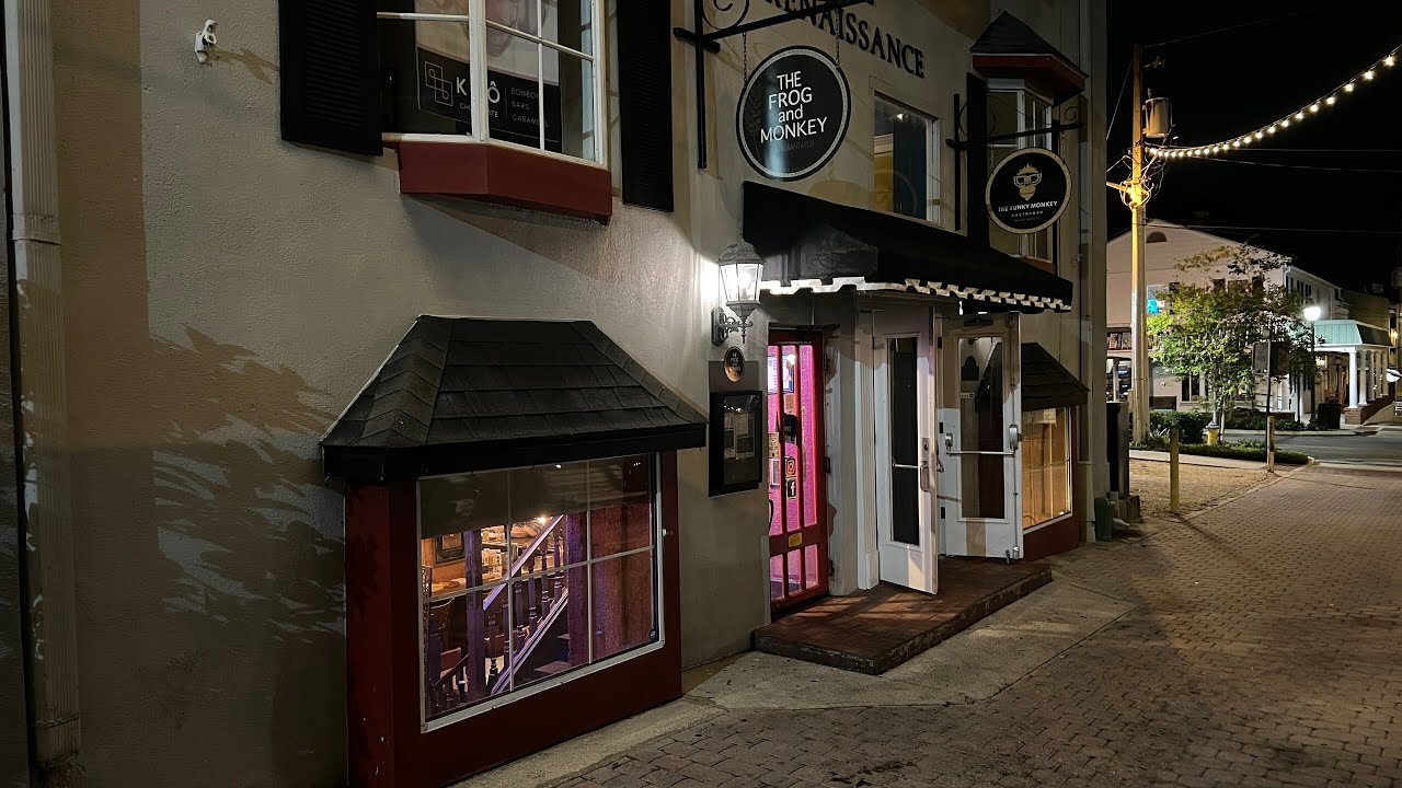 Eating at The Frog and Monkey Restaurant and Pub in Downtown Mount Dora