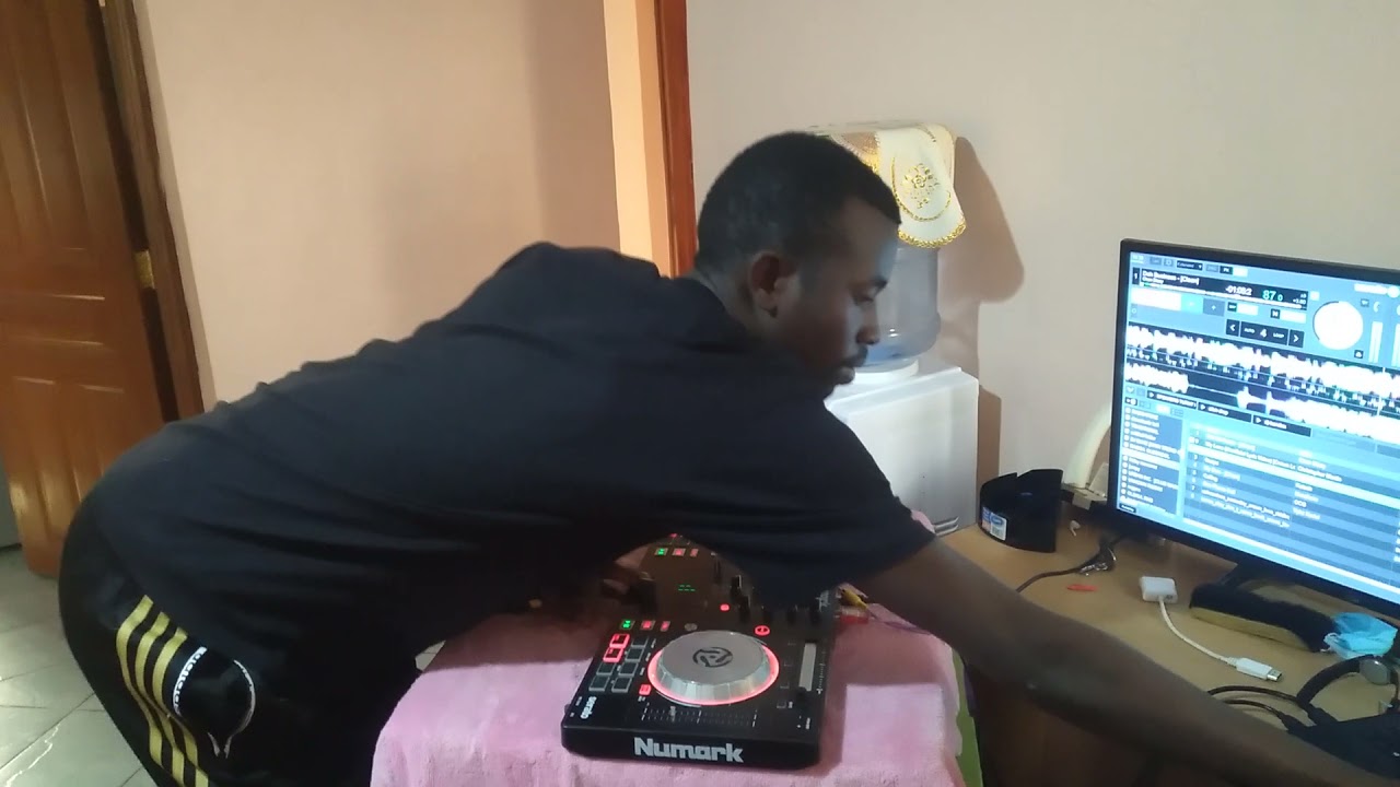 DJ Bandixx the loopmaster crown love riddim mixtape💫👆🙏