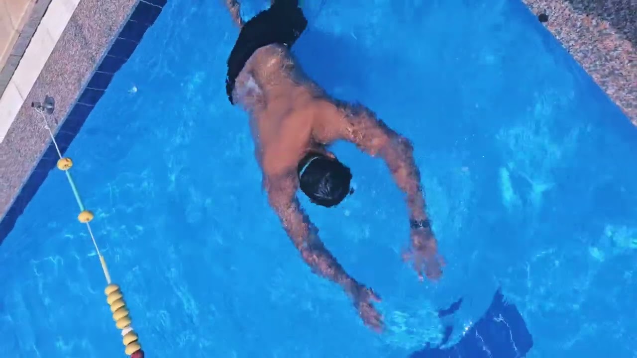 طريقة تعلم كيفية الطفو فوق الماء للمبتدئين  الحلقه الاولى الطفو 