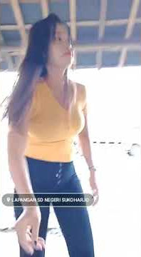 penjual kopi yg seksi banget ngopi yoook || #penjualkopicantik #cewekcantik #short #shorts #cewekhot