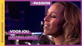 Miniatura de vídeo de "Voor jou - Glennis Grace | The Passion 2020"