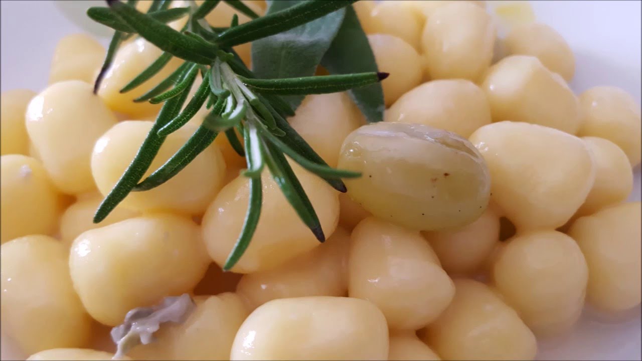 gnocchi allo zola e uva. YouTube