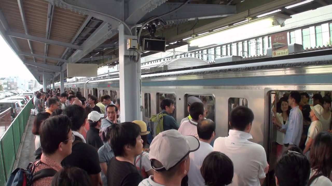 【諏訪湖花火大会 悪夢への序章】～２１１系初花火臨 茅野駅で抑止　９０分以上遅れて満員で上諏訪駅へ～