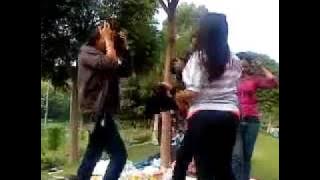 Video Dikirim oleh Tya Dhoyan Ngoche  goyangannya booooook