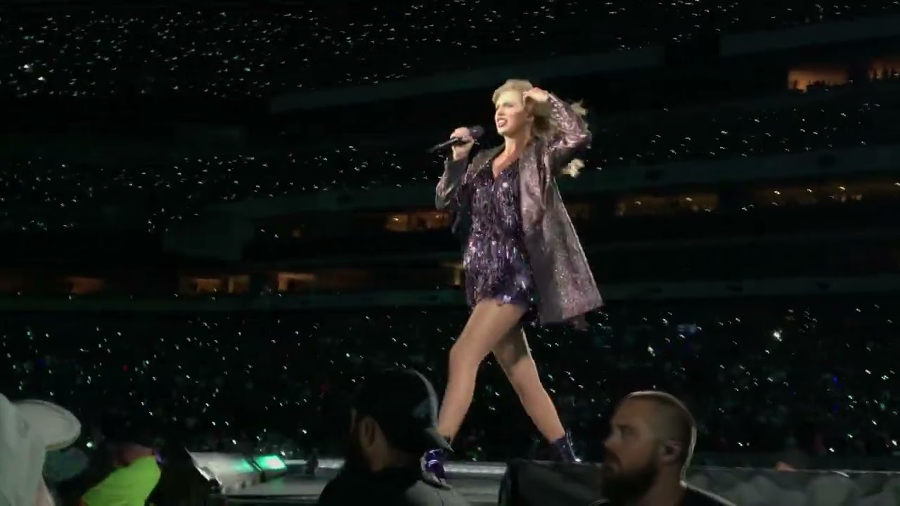 Getaway Car/Call It What You Want (Taylor Swift Rep Tour Philly)