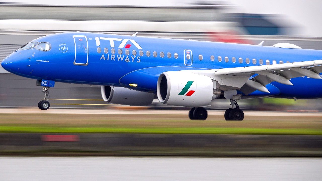London City Airport Plane Spotting | Stunning Close Ups & Landings