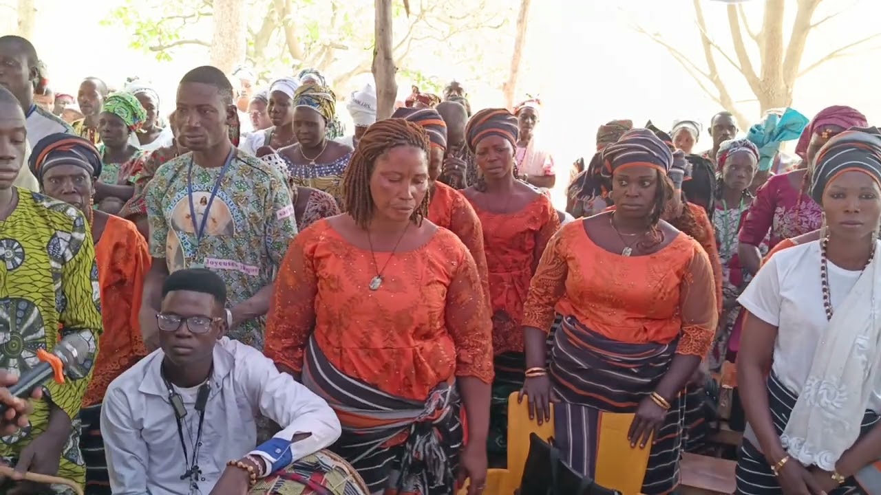 Offering 's song in  Bariba