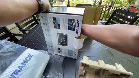 Lowrance Elite 9 Ti2 Unboxing, Test Power Up, & First Time Setup