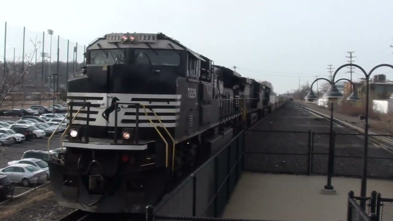 NS 7229 Leads NS 20E East through Union, NJ 1/04/2019
