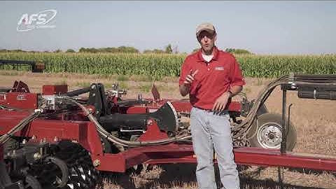 Case IH True-Tandem™ 335VT Vertical Tillage Tool With Soil Command™ Fore/Aft Level Control