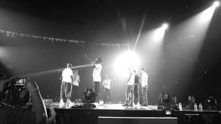 98 Degrees and Boyz II Men Perform "In the Still of the Night" Live in Cincinnati