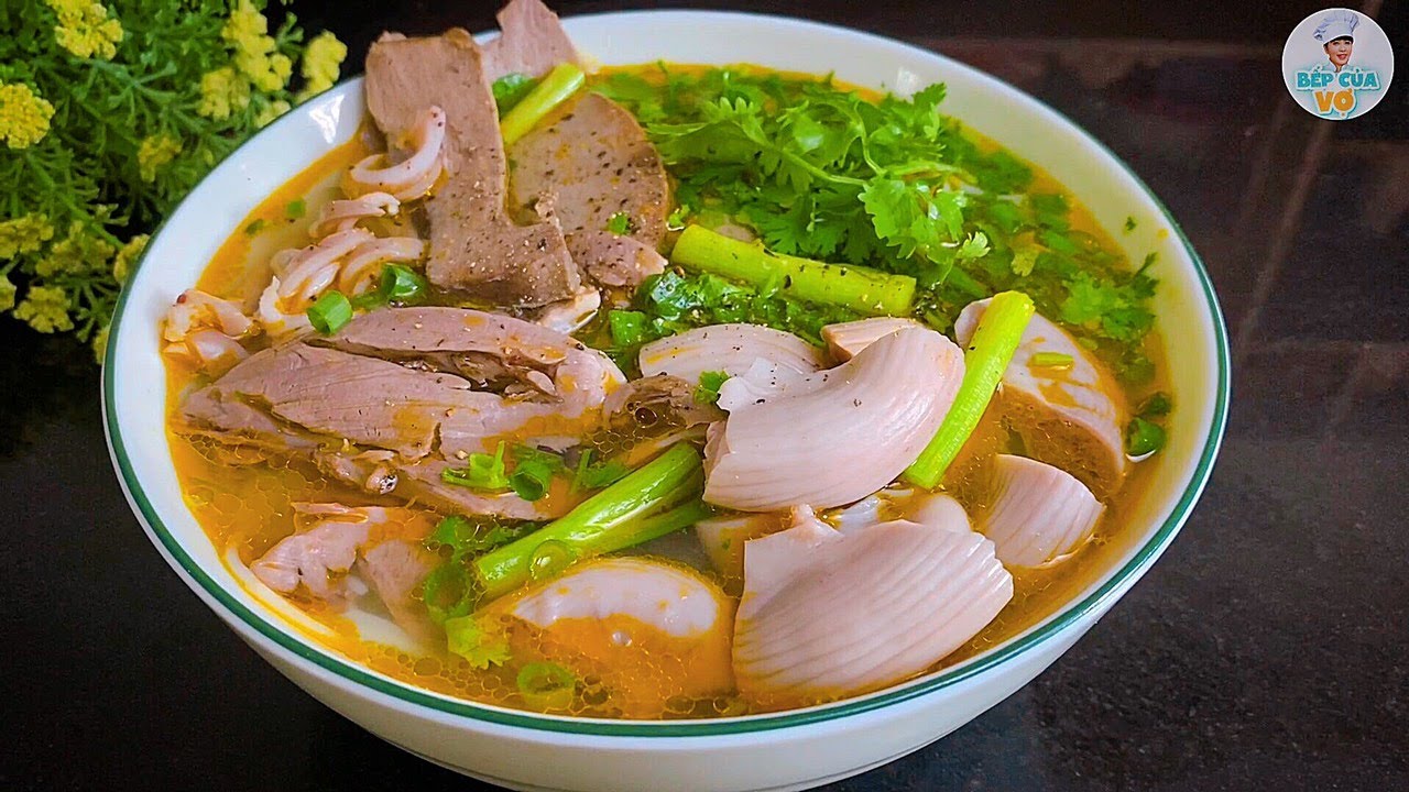 bún lòng lợn New 2022 Cách nấu BÚN LÒNG HEO thơm ngon tuyệt hảo | Bếp Của Vợ