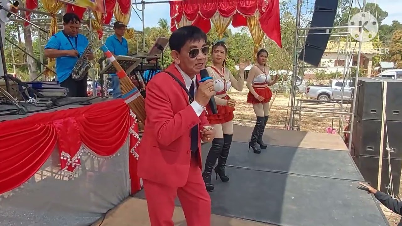 เถียงนาน้อยคอยนาง,ลาสาวหนองคาย - สาธิต ทองจันทร์ ปะทะ เดือนเพ็ญ อำนวยพร และ พิมพ์ใจ เพชรพลาญชัย