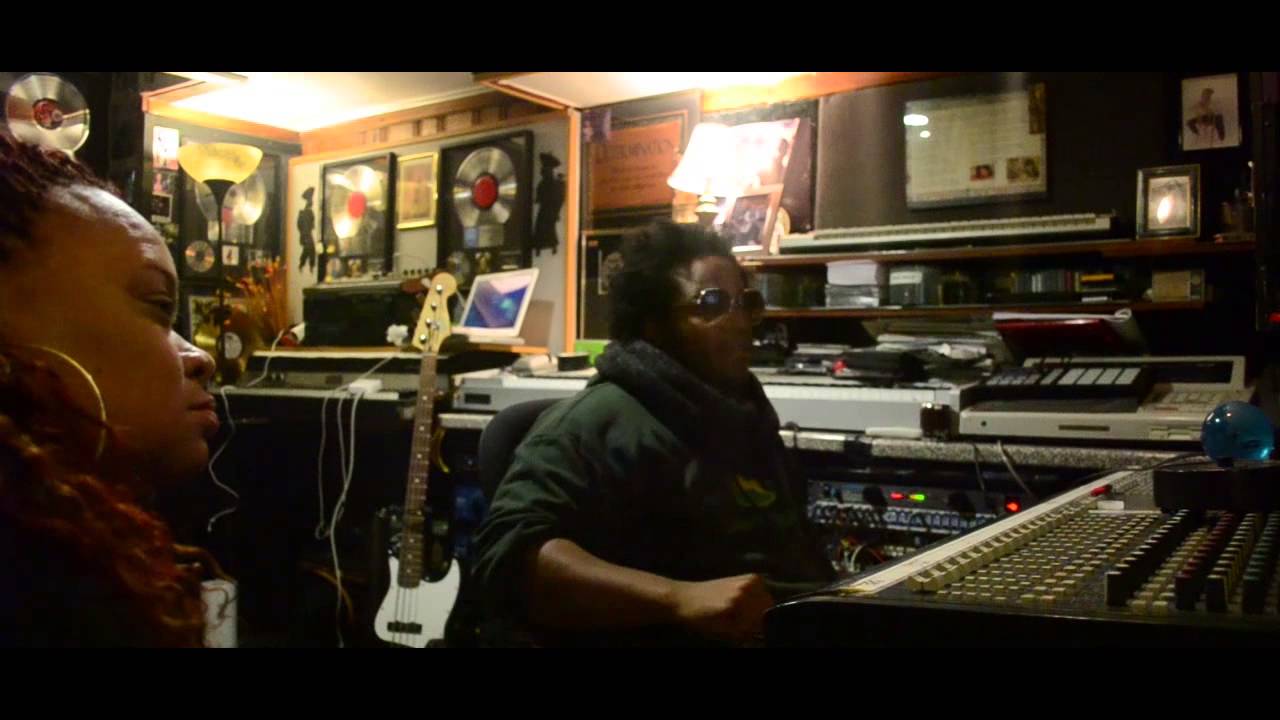 THE WRITERZ RUMBLE....Artist Spotlight....LYDIA CAESAR