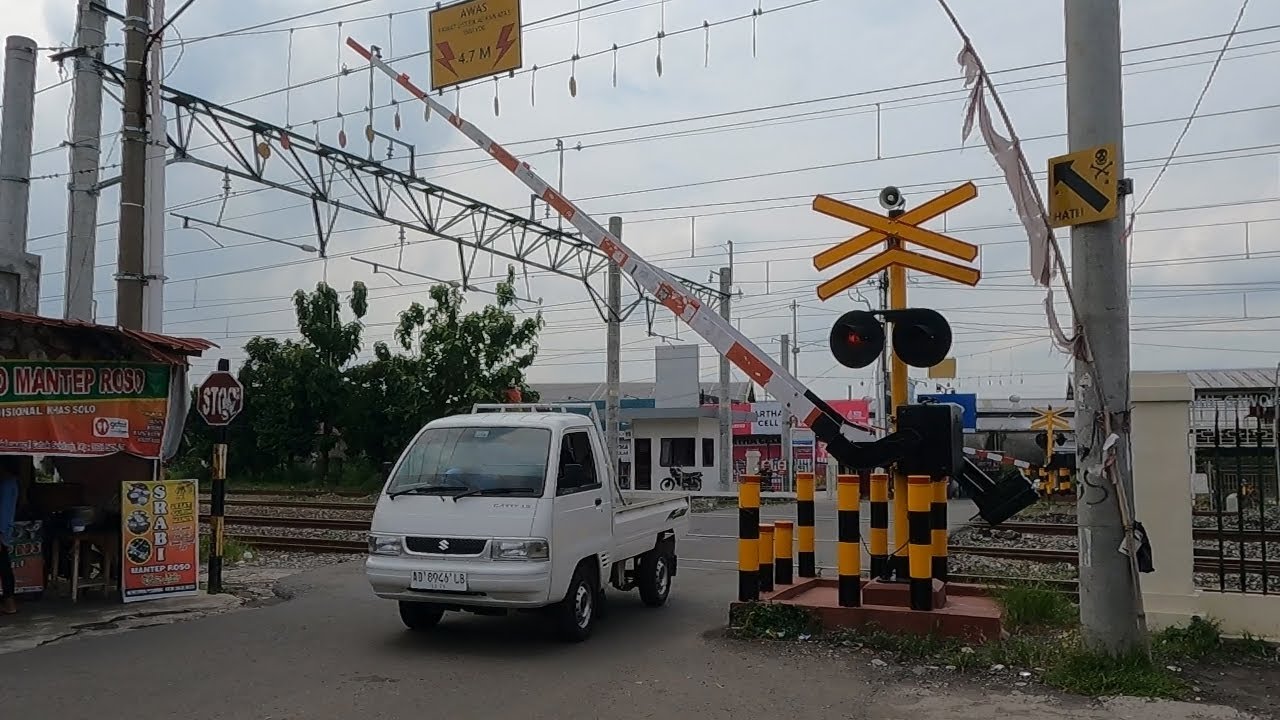 Perlintasan Kereta Api Gawok