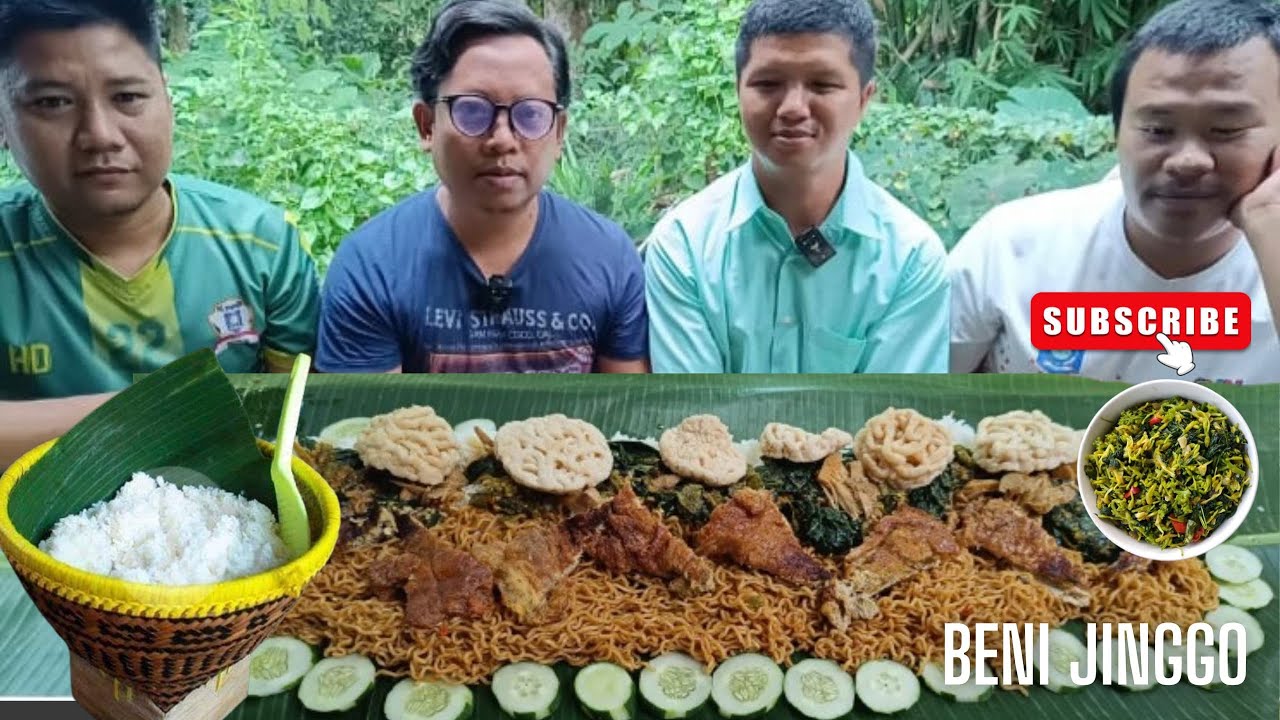 Makan mie goreng telor dadar dan kerupuk maknyuss😋