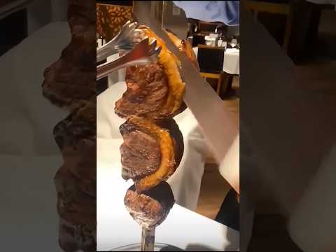 A Estrela do Rodízio! 🥩🔥 A suculência da Picanha no ponto perfeito para o seu paladar! ✨ Churrasco.