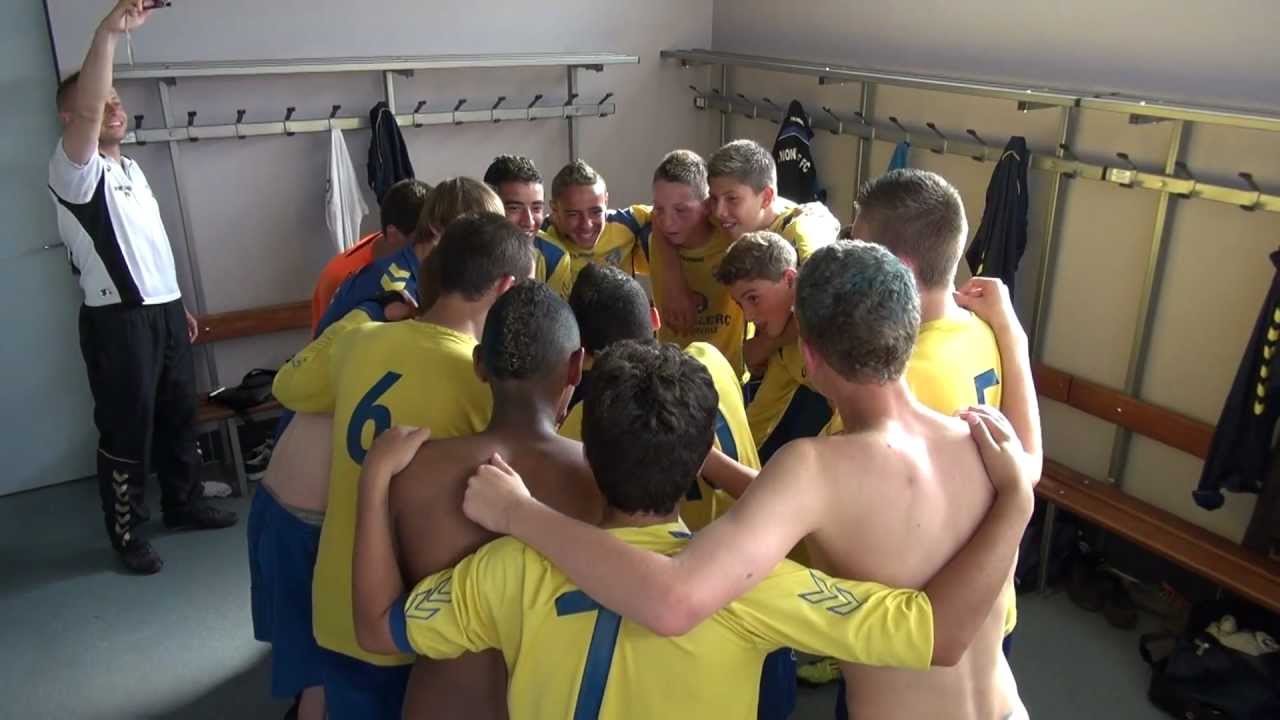 9/ FC THIONVILLE U15 DH/ FC METZ U 15 DH/ CHANT DE VICTOIRE AU VESTIAIRE