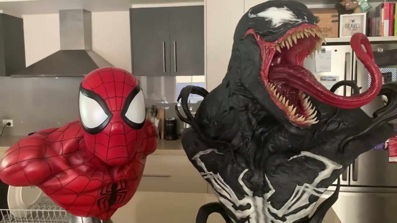 Sideshow Spiderman Bust Vs Queen Studios Venom Bust