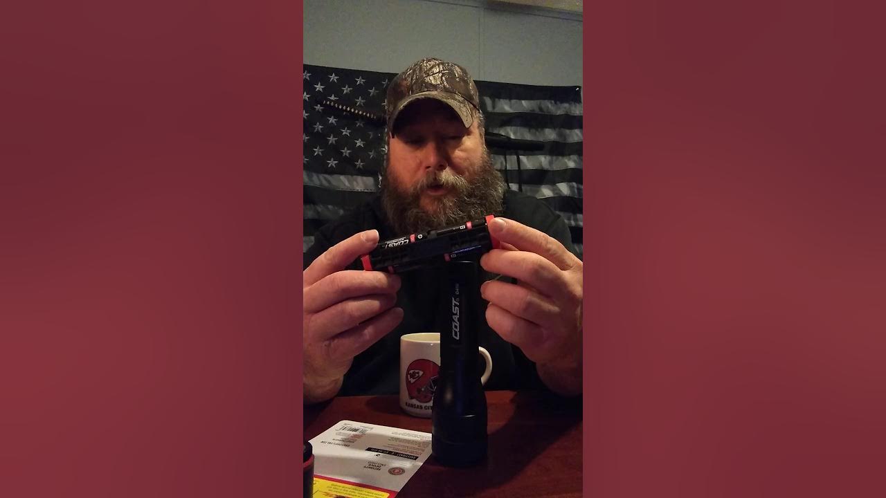 Review of the Coast G450 Flashlight - YouTube