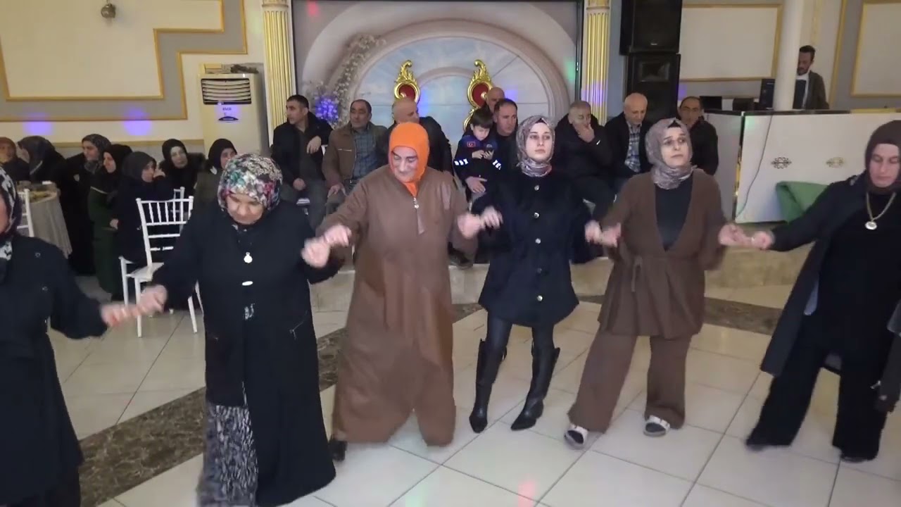 SÜNGÜLÜ KÖYÜ ELFENE GECEMİZ DEN KÖYLÜLERİMİZLE AİLE HALAYINDAN