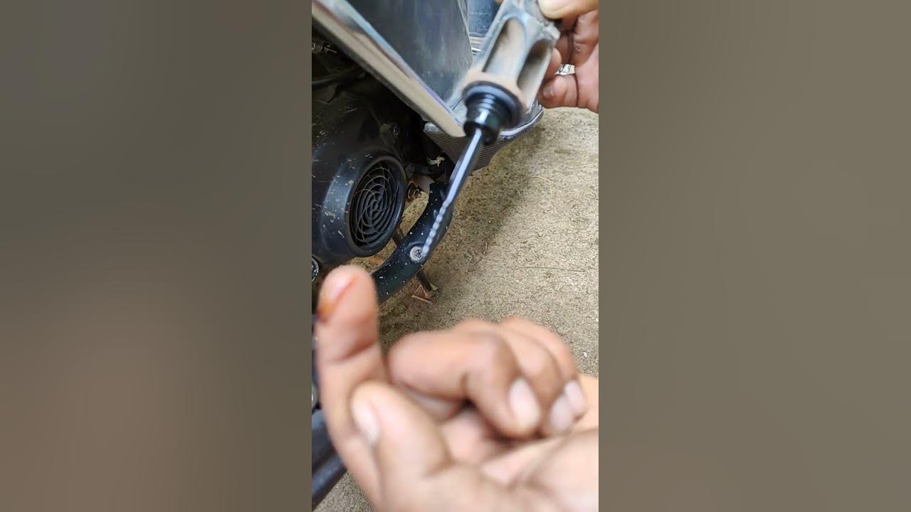 changing oil dio scooty