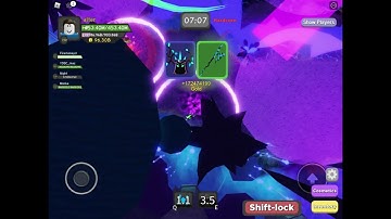 Dropping Blue EB Mage helmet and reaching level 190 in Dungeon Quest!