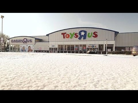 Toys R Us goes into administration in the UK