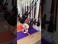 요가 휠 연습 견인 척추와 스트레칭 योग व्हील अभ्यास कर्षण रीढ़ और ヨガの輪は脊椎の牽引とストレッチを練習する #yoga#stretch#sports