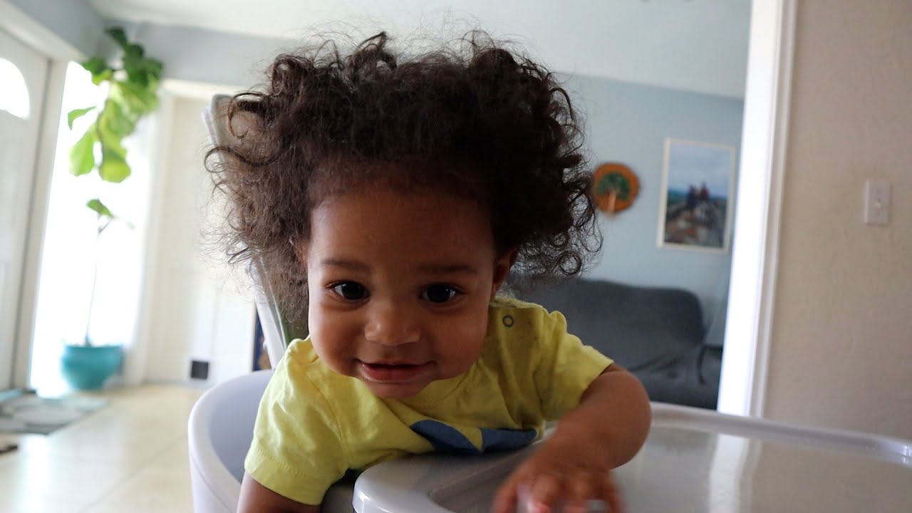 HUNGRY BABY BEING IMPATIENT WITH DAD
