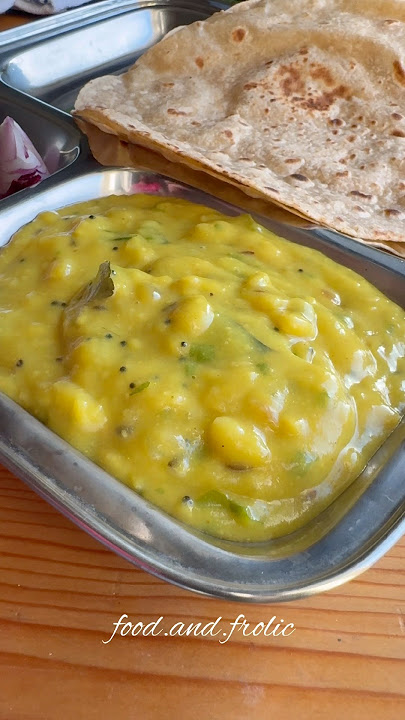 Maharashtrian Pithla recipe | Pithla bhakri recipe video #pithla #pithlarecipe