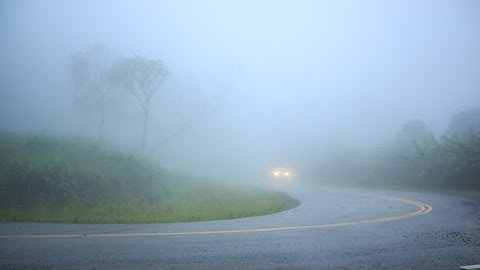5 tips for driving through dense fog
