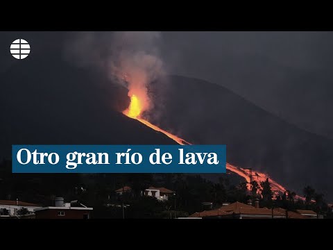 El volcn de La Palma forma otro gran ro de lava tras unas horas de pausa