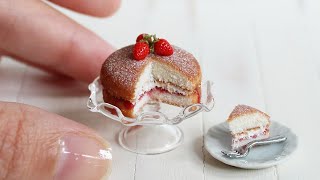 Miniature Victoria Sponge Cake &amp; Giveaway | Maive Ferrando